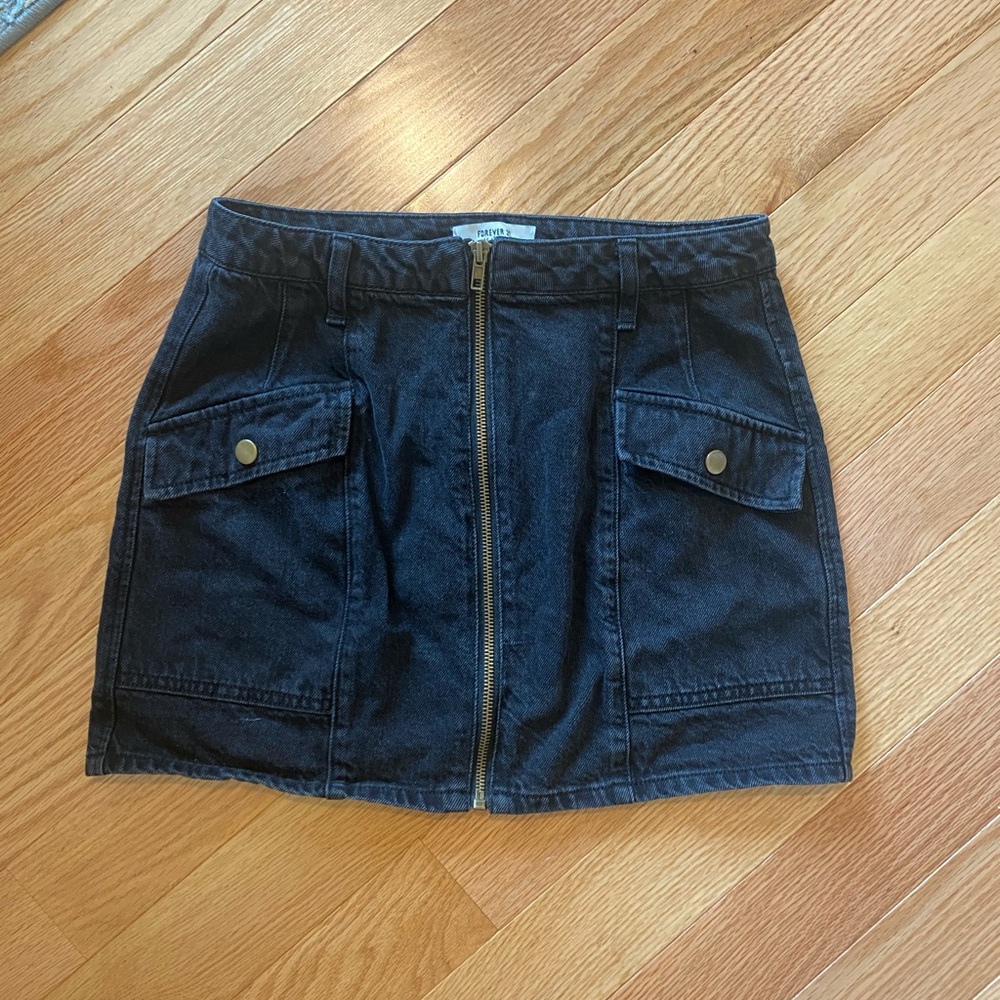 Forever 21 black jean skirt (S)